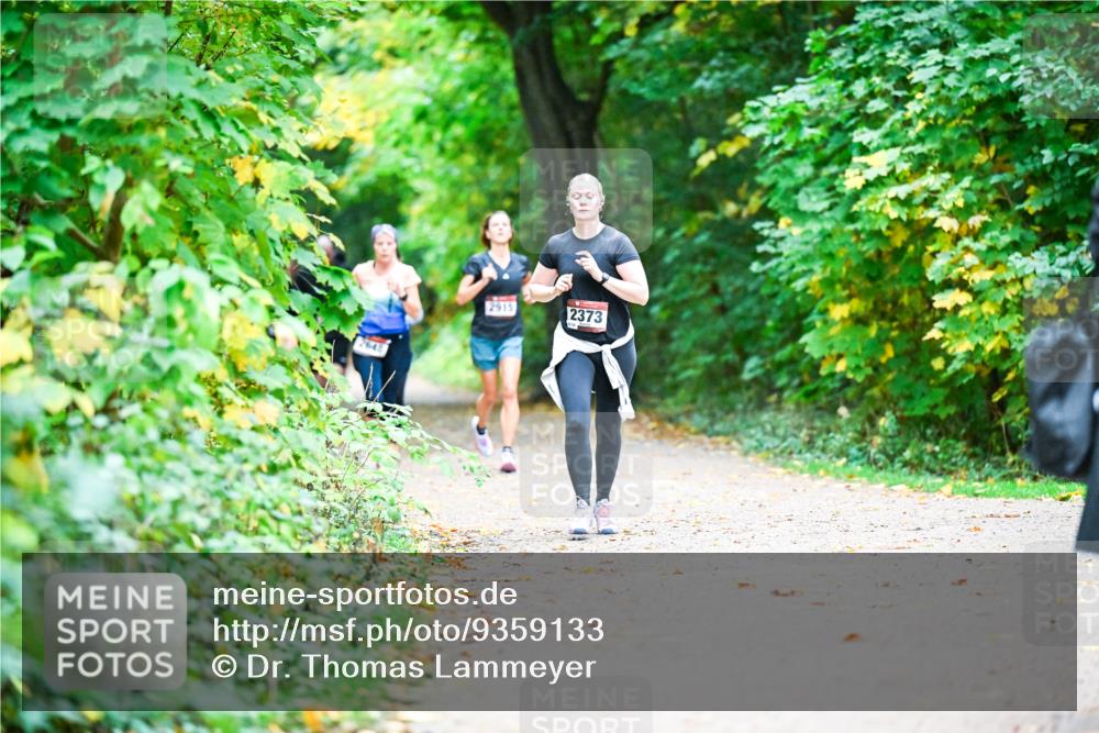 12.10.2025 - Bramfelder Halbmarathon 2025 Dr. Thomas Lammeyer http://msf.ph/oto/9359133 12.10.2025 11:07:04 Laufen 2643, 2915, 2373 meine-sportfotos.de