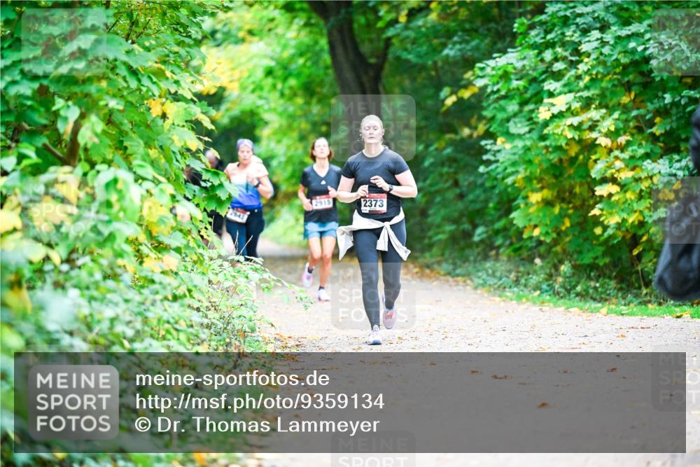 12.10.2025 - Bramfelder Halbmarathon 2025 Dr. Thomas Lammeyer http://msf.ph/oto/9359134 12.10.2025 11:07:04 Laufen 2643, 2915, 2373 meine-sportfotos.de
