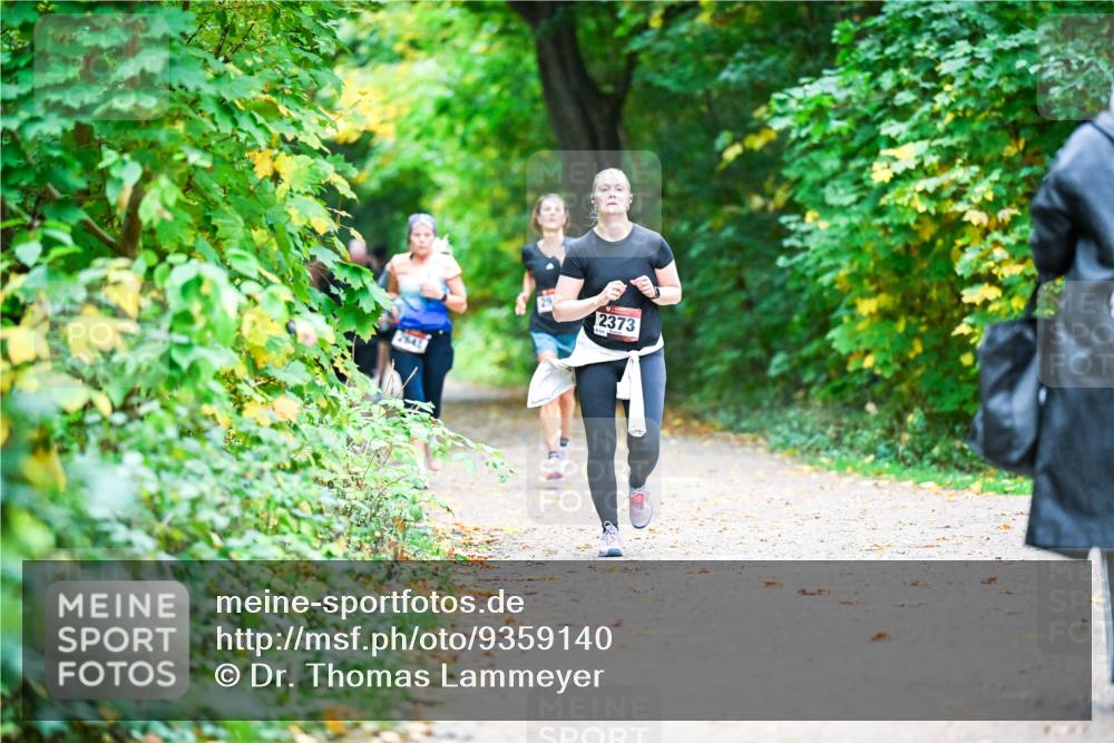 12.10.2025 - Bramfelder Halbmarathon 2025 Dr. Thomas Lammeyer http://msf.ph/oto/9359140 12.10.2025 11:07:05 Laufen 2641, 2373 meine-sportfotos.de
