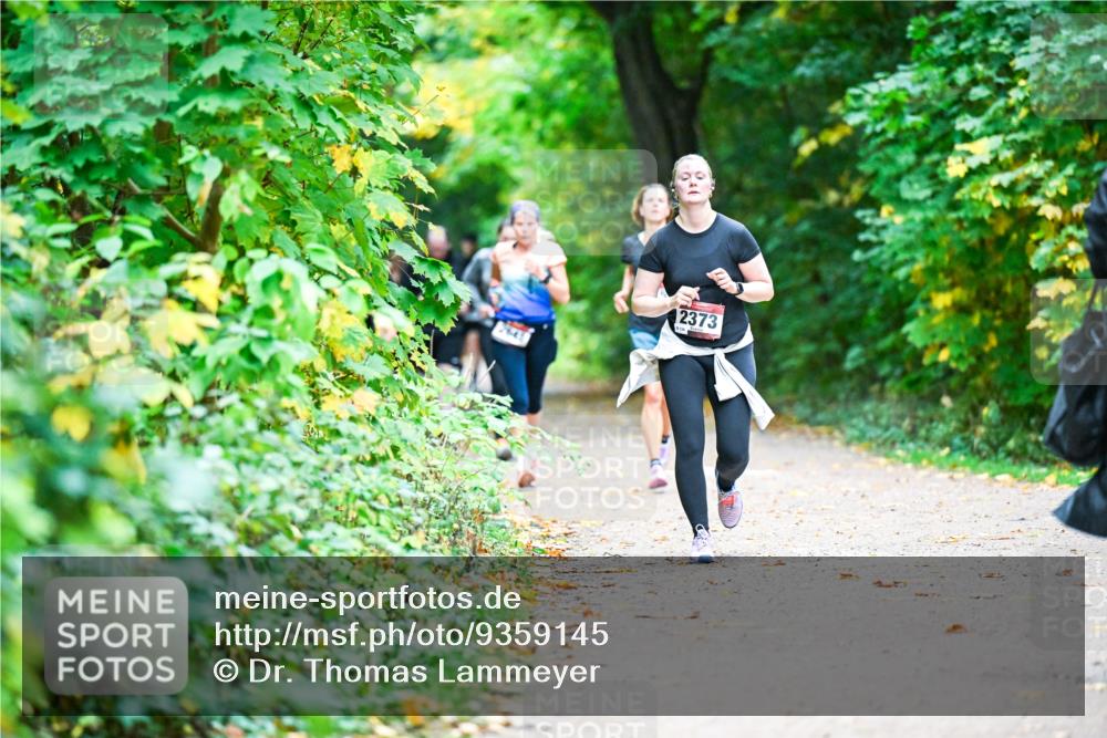 12.10.2025 - Bramfelder Halbmarathon 2025 Dr. Thomas Lammeyer http://msf.ph/oto/9359145 12.10.2025 11:07:06 Laufen 2647, 2373 meine-sportfotos.de