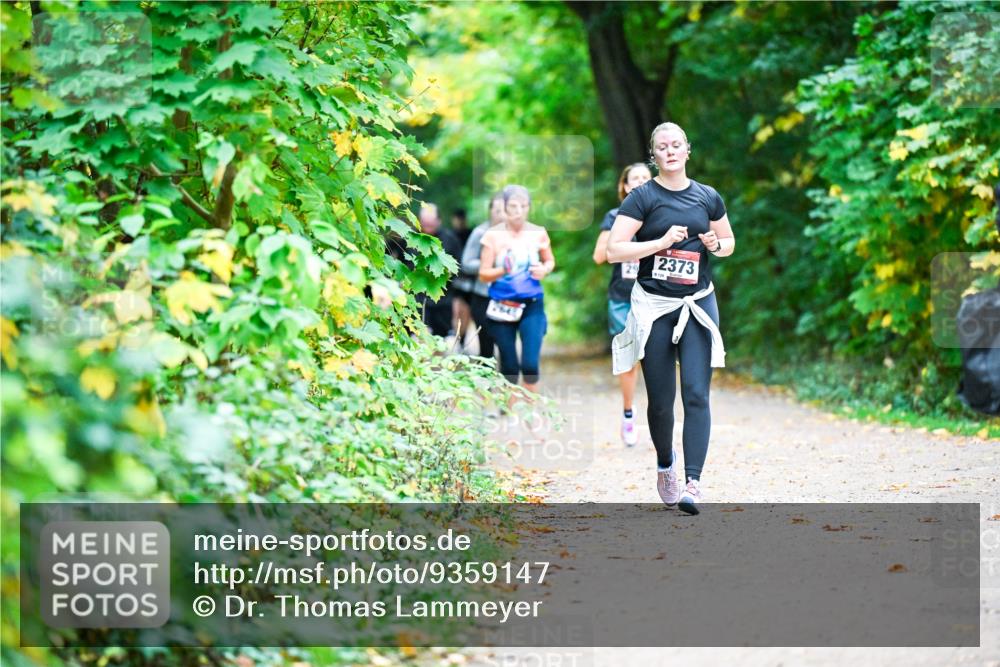 12.10.2025 - Bramfelder Halbmarathon 2025 Dr. Thomas Lammeyer http://msf.ph/oto/9359147 12.10.2025 11:07:06 Laufen 29, 2373 meine-sportfotos.de