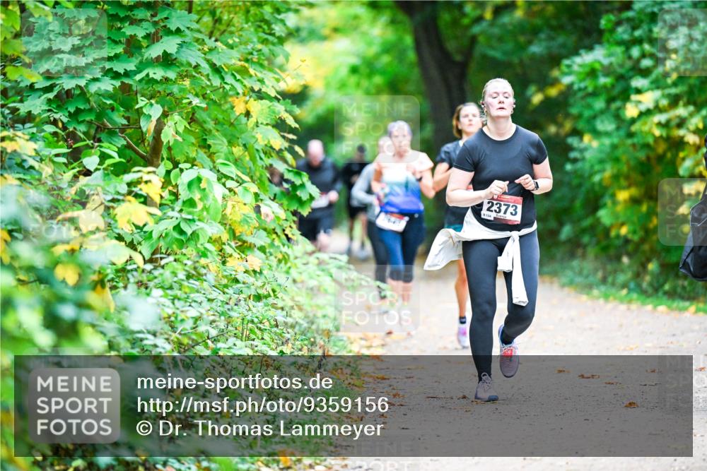 12.10.2025 - Bramfelder Halbmarathon 2025 Dr. Thomas Lammeyer http://msf.ph/oto/9359156 12.10.2025 11:07:08 Laufen 2373, 18134 meine-sportfotos.de