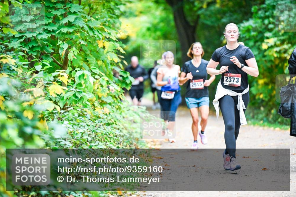12.10.2025 - Bramfelder Halbmarathon 2025 Dr. Thomas Lammeyer http://msf.ph/oto/9359160 12.10.2025 11:07:09 Laufen 2641, 2915, 2373, 8134 meine-sportfotos.de