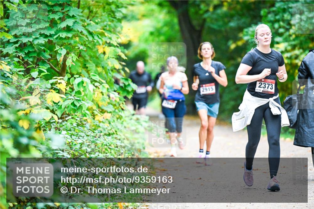 12.10.2025 - Bramfelder Halbmarathon 2025 Dr. Thomas Lammeyer http://msf.ph/oto/9359163 12.10.2025 11:07:09 Laufen 7947, 2915, 2373, 134 meine-sportfotos.de