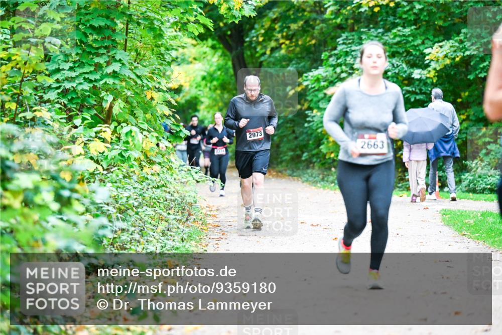 12.10.2025 - Bramfelder Halbmarathon 2025 Dr. Thomas Lammeyer http://msf.ph/oto/9359180 12.10.2025 11:07:18 Laufen 2314, 2973, 2663 meine-sportfotos.de