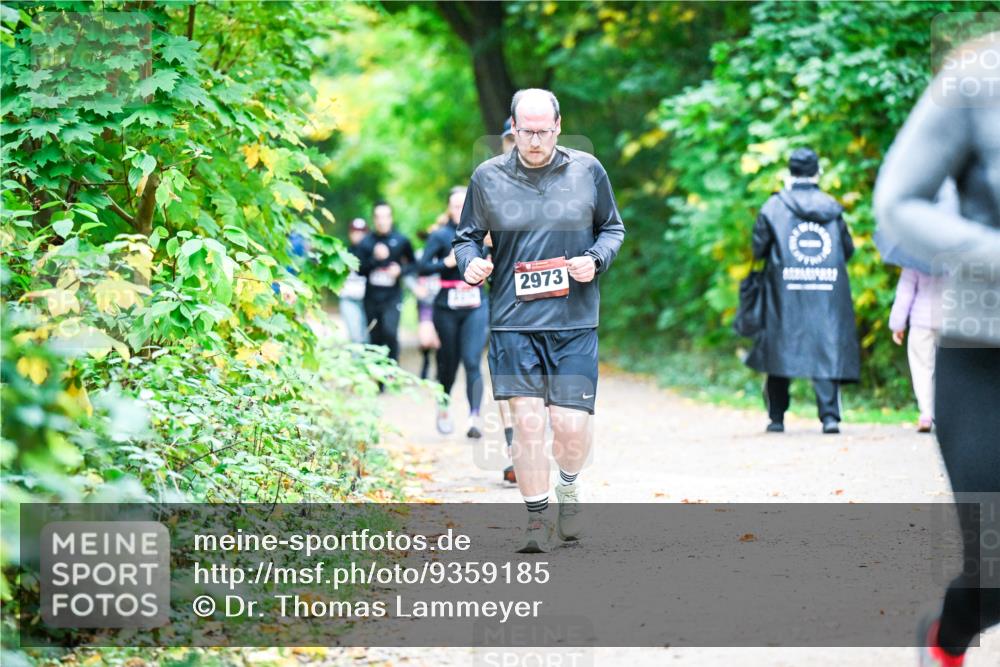 12.10.2025 - Bramfelder Halbmarathon 2025 Dr. Thomas Lammeyer http://msf.ph/oto/9359185 12.10.2025 11:07:19 Laufen 2973 meine-sportfotos.de