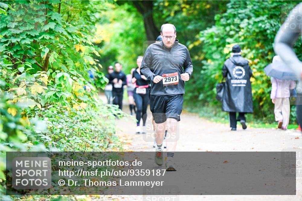 12.10.2025 - Bramfelder Halbmarathon 2025 Dr. Thomas Lammeyer http://msf.ph/oto/9359187 12.10.2025 11:07:20 Laufen 2973 meine-sportfotos.de