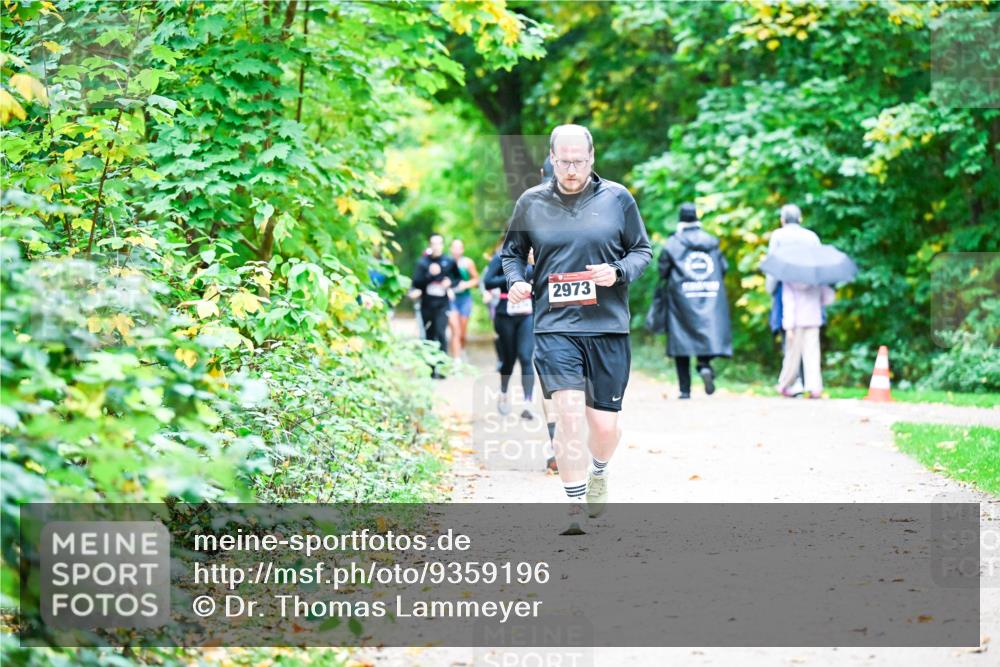 12.10.2025 - Bramfelder Halbmarathon 2025 Dr. Thomas Lammeyer http://msf.ph/oto/9359196 12.10.2025 11:07:21 Laufen 2973 meine-sportfotos.de