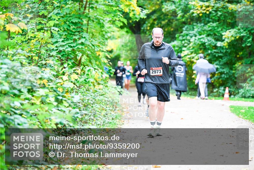 12.10.2025 - Bramfelder Halbmarathon 2025 Dr. Thomas Lammeyer http://msf.ph/oto/9359200 12.10.2025 11:07:21 Laufen 2973 meine-sportfotos.de
