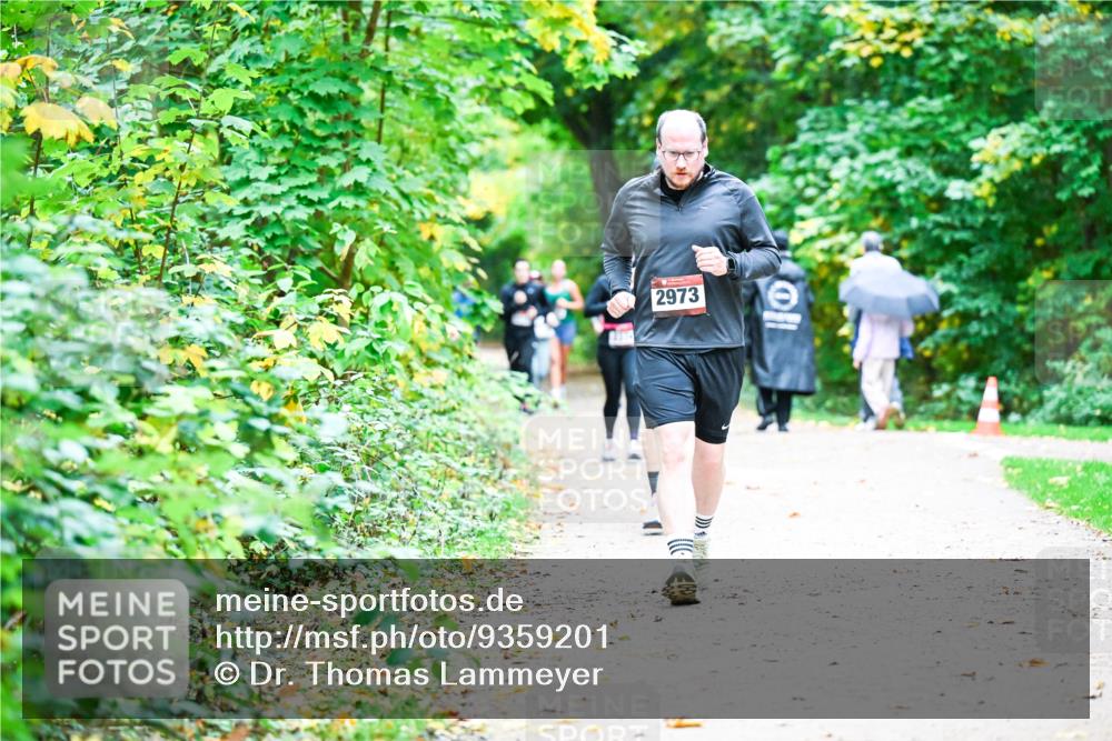 12.10.2025 - Bramfelder Halbmarathon 2025 Dr. Thomas Lammeyer http://msf.ph/oto/9359201 12.10.2025 11:07:21 Laufen 2973 meine-sportfotos.de