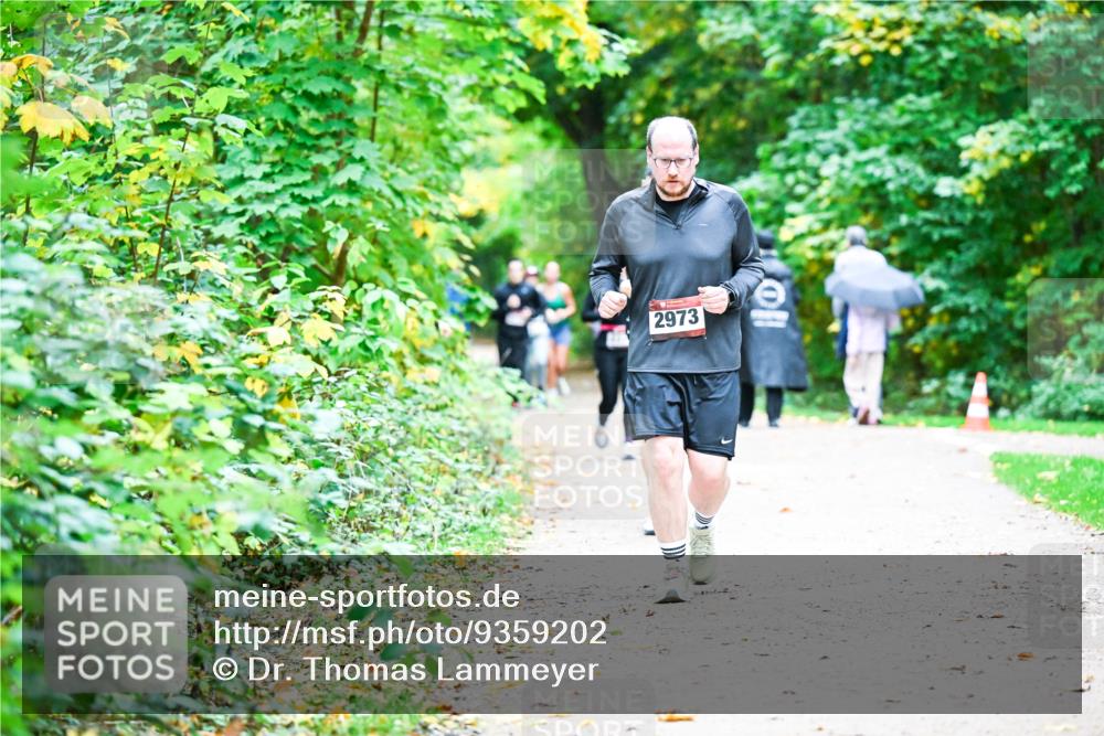 12.10.2025 - Bramfelder Halbmarathon 2025 Dr. Thomas Lammeyer http://msf.ph/oto/9359202 12.10.2025 11:07:22 Laufen 2973 meine-sportfotos.de