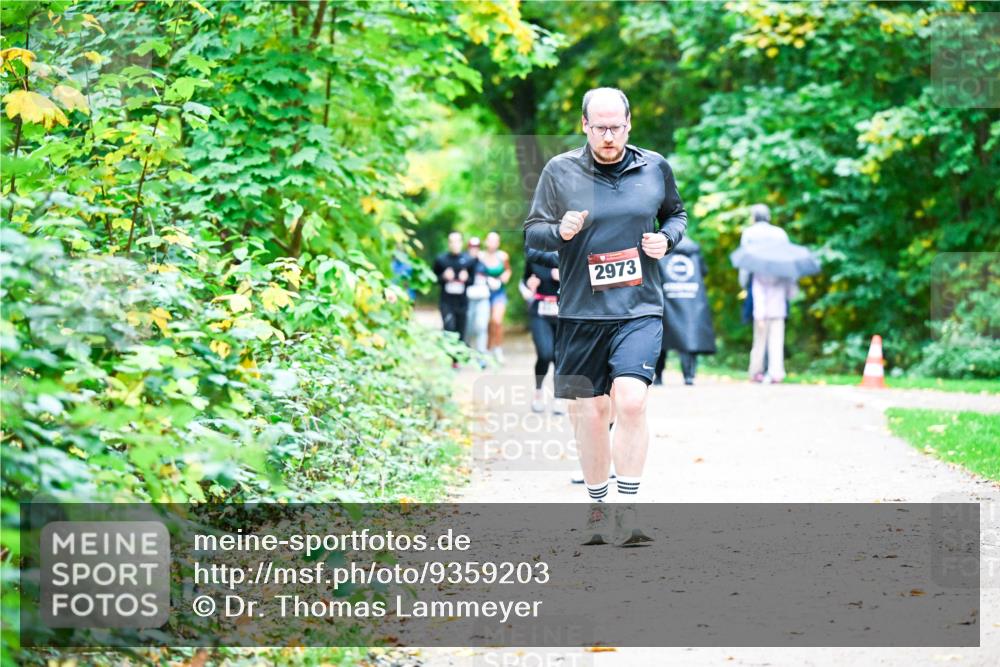 12.10.2025 - Bramfelder Halbmarathon 2025 Dr. Thomas Lammeyer http://msf.ph/oto/9359203 12.10.2025 11:07:22 Laufen 2973 meine-sportfotos.de