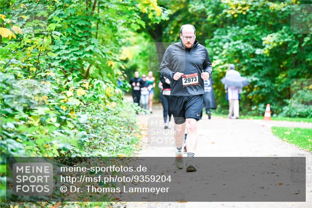 12.10.2025 - Bramfelder Halbmarathon 2025 Dr. Thomas Lammeyer http://msf.ph/oto/9359204 12.10.2025 11:07:22 Laufen 2973 meine-sportfotos.de