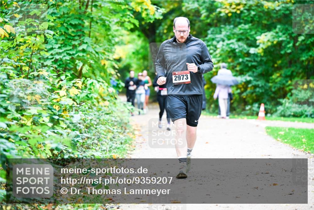 12.10.2025 - Bramfelder Halbmarathon 2025 Dr. Thomas Lammeyer http://msf.ph/oto/9359207 12.10.2025 11:07:22 Laufen 2973 meine-sportfotos.de