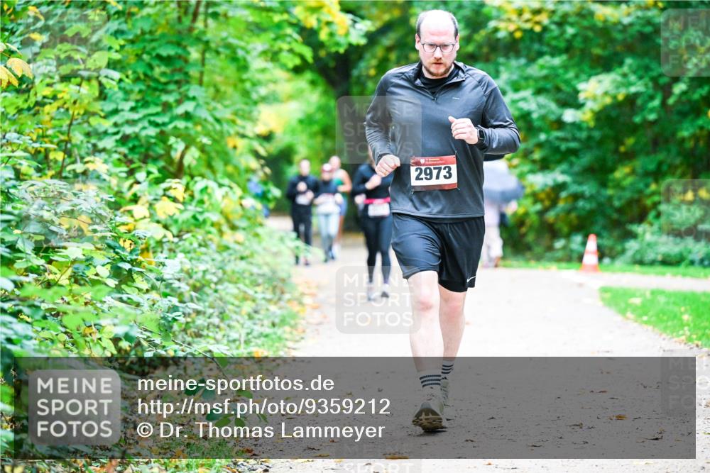 12.10.2025 - Bramfelder Halbmarathon 2025 Dr. Thomas Lammeyer http://msf.ph/oto/9359212 12.10.2025 11:07:23 Laufen 2973 meine-sportfotos.de