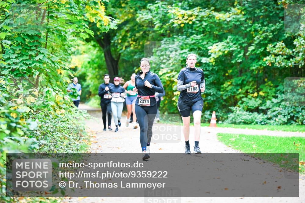 12.10.2025 - Bramfelder Halbmarathon 2025 Dr. Thomas Lammeyer http://msf.ph/oto/9359222 12.10.2025 11:07:26 Laufen 2374, 2188 meine-sportfotos.de