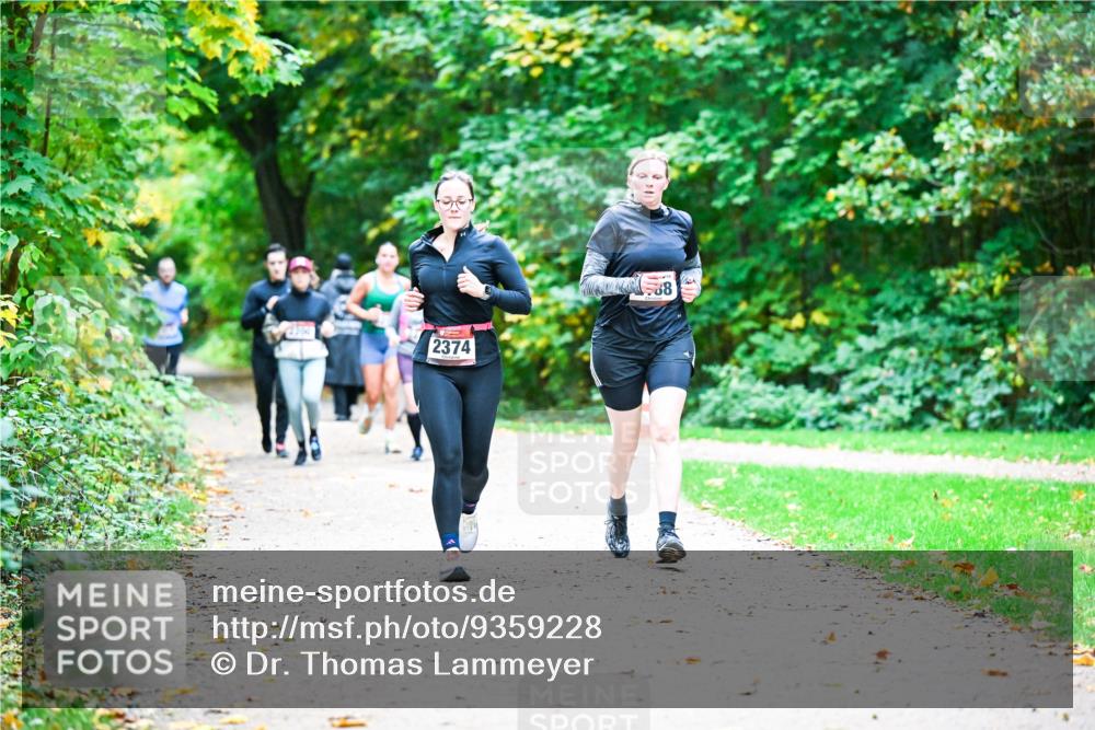 12.10.2025 - Bramfelder Halbmarathon 2025 Dr. Thomas Lammeyer http://msf.ph/oto/9359228 12.10.2025 11:07:27 Laufen 2374 meine-sportfotos.de