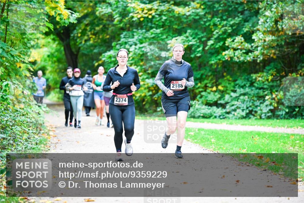 12.10.2025 - Bramfelder Halbmarathon 2025 Dr. Thomas Lammeyer http://msf.ph/oto/9359229 12.10.2025 11:07:27 Laufen 2374, 2188 meine-sportfotos.de