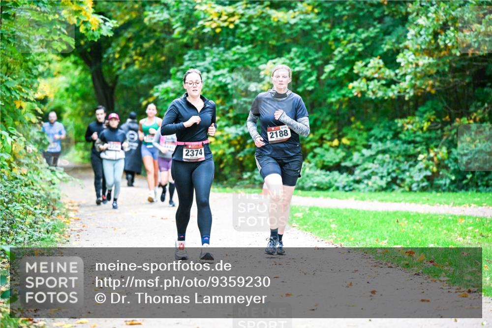 12.10.2025 - Bramfelder Halbmarathon 2025 Dr. Thomas Lammeyer http://msf.ph/oto/9359230 12.10.2025 11:07:27 Laufen 2374, 8119, 2188 meine-sportfotos.de