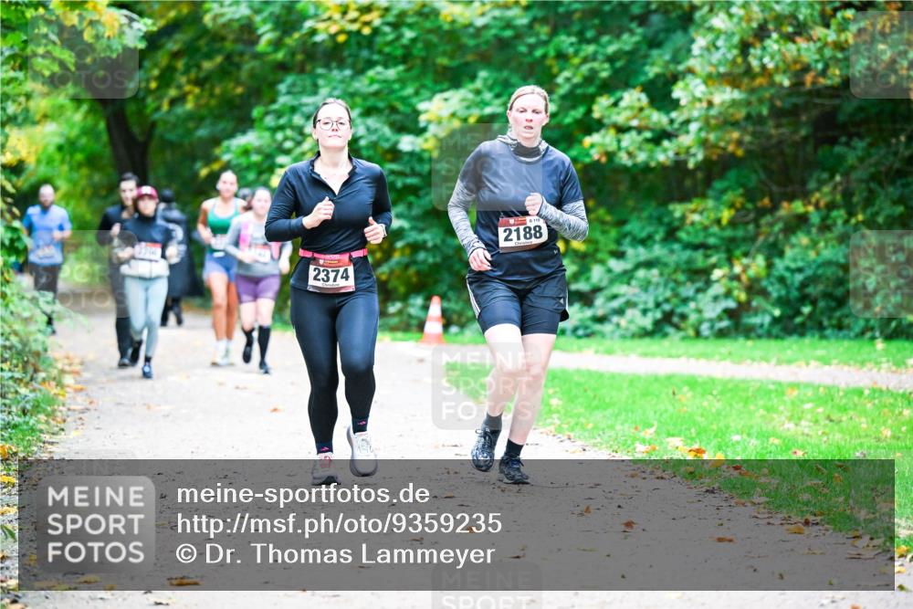 12.10.2025 - Bramfelder Halbmarathon 2025 Dr. Thomas Lammeyer http://msf.ph/oto/9359235 12.10.2025 11:07:28 Laufen 2374, 2188 meine-sportfotos.de