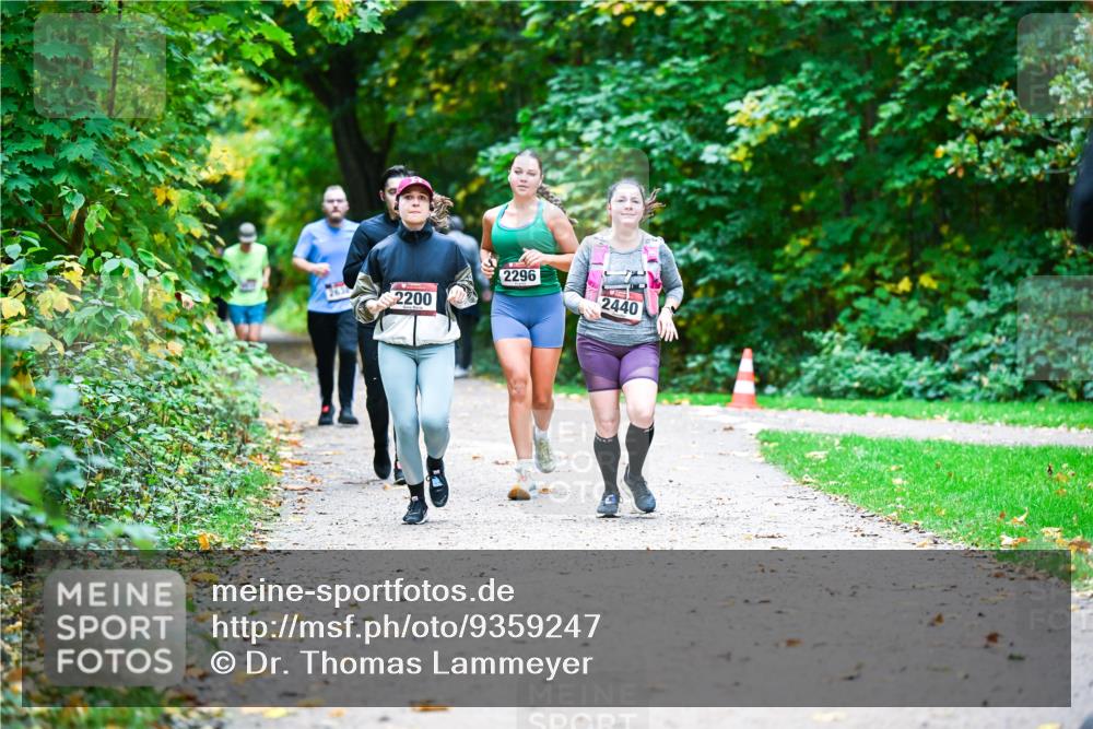 12.10.2025 - Bramfelder Halbmarathon 2025 Dr. Thomas Lammeyer http://msf.ph/oto/9359247 12.10.2025 11:07:31 Laufen 2200, 2296, 2440 meine-sportfotos.de