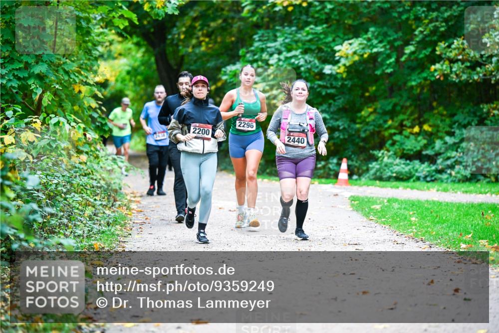 12.10.2025 - Bramfelder Halbmarathon 2025 Dr. Thomas Lammeyer http://msf.ph/oto/9359249 12.10.2025 11:07:31 Laufen 3438, 2200, 2296, 2440 meine-sportfotos.de