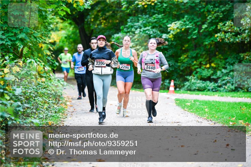 12.10.2025 - Bramfelder Halbmarathon 2025 Dr. Thomas Lammeyer http://msf.ph/oto/9359251 12.10.2025 11:07:32 Laufen 2200, 2296, 2440 meine-sportfotos.de
