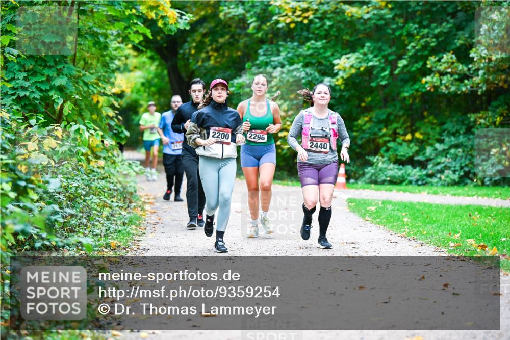 12.10.2025 - Bramfelder Halbmarathon 2025 Dr. Thomas Lammeyer http://msf.ph/oto/9359254 12.10.2025 11:07:32 Laufen 2296, 2200, 2440 meine-sportfotos.de