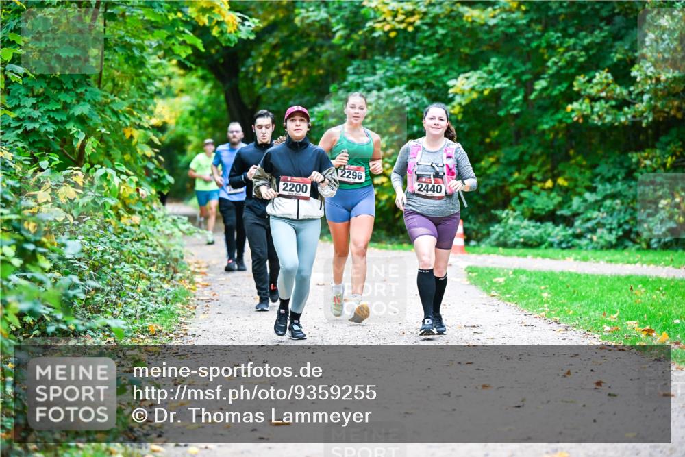 12.10.2025 - Bramfelder Halbmarathon 2025 Dr. Thomas Lammeyer http://msf.ph/oto/9359255 12.10.2025 11:07:32 Laufen 2200, 2296, 2440 meine-sportfotos.de