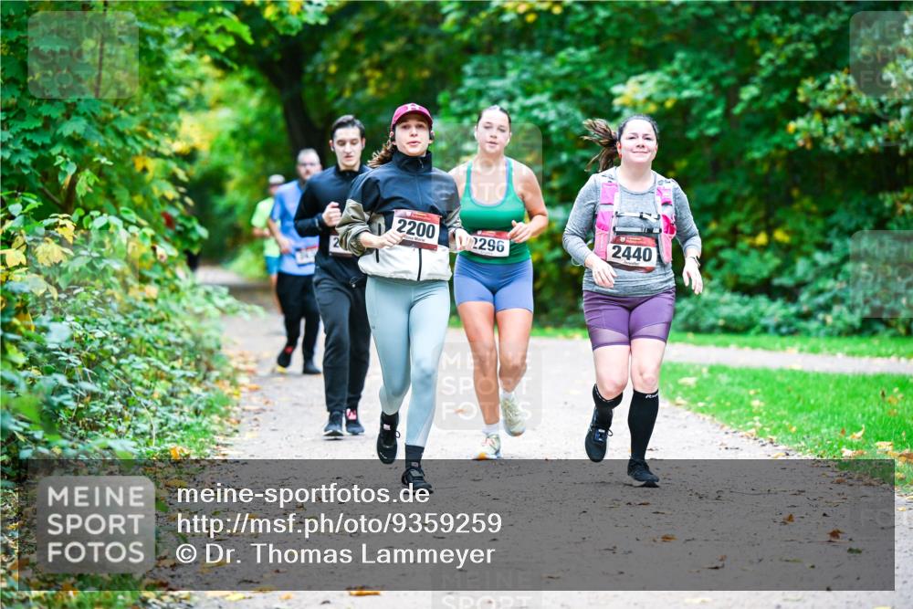 12.10.2025 - Bramfelder Halbmarathon 2025 Dr. Thomas Lammeyer http://msf.ph/oto/9359259 12.10.2025 11:07:33 Laufen 2200, 2440, 2296 meine-sportfotos.de