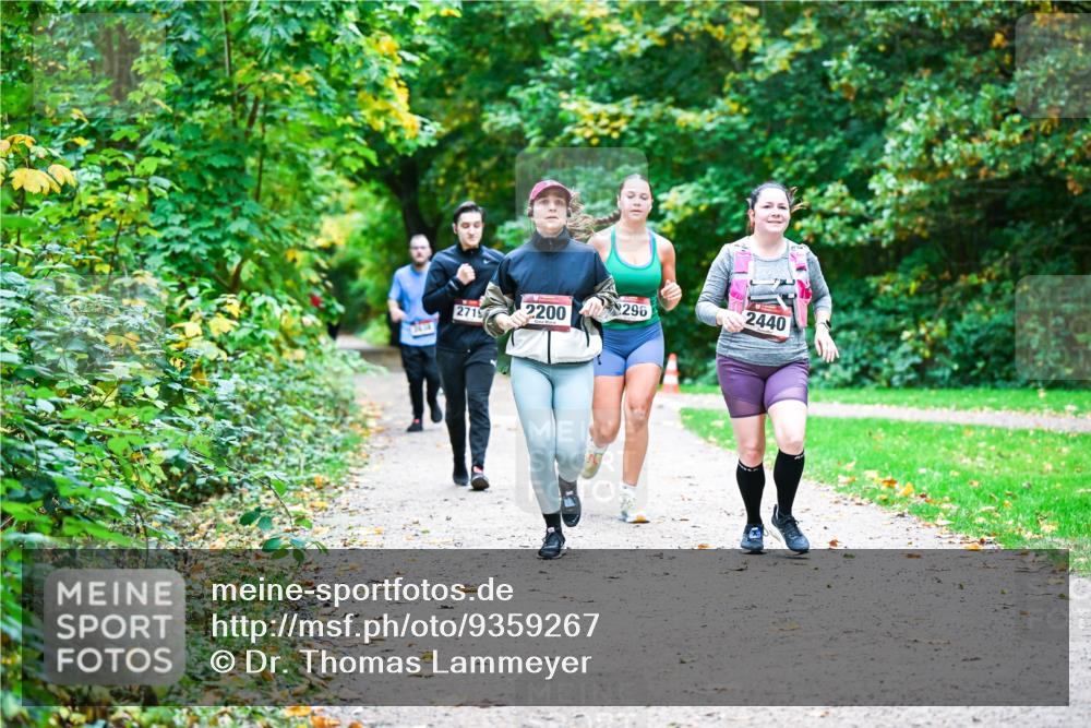 12.10.2025 - Bramfelder Halbmarathon 2025 Dr. Thomas Lammeyer http://msf.ph/oto/9359267 12.10.2025 11:07:34 Laufen 240, 2715, 2200, 296, 2440 meine-sportfotos.de