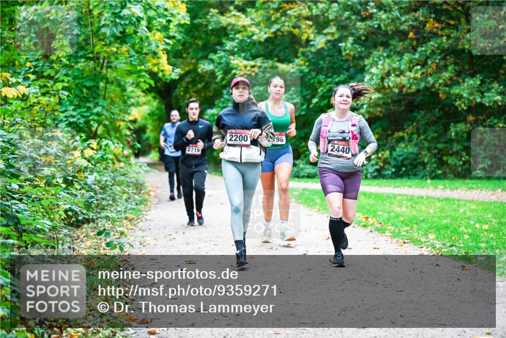 12.10.2025 - Bramfelder Halbmarathon 2025 Dr. Thomas Lammeyer http://msf.ph/oto/9359271 12.10.2025 11:07:34 Laufen 2719, 2200, 296, 2440 meine-sportfotos.de