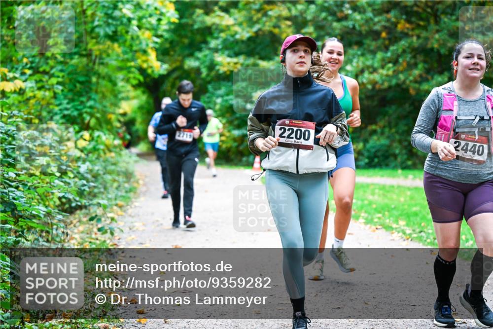 12.10.2025 - Bramfelder Halbmarathon 2025 Dr. Thomas Lammeyer http://msf.ph/oto/9359282 12.10.2025 11:07:36 Laufen 2200, 2440 meine-sportfotos.de