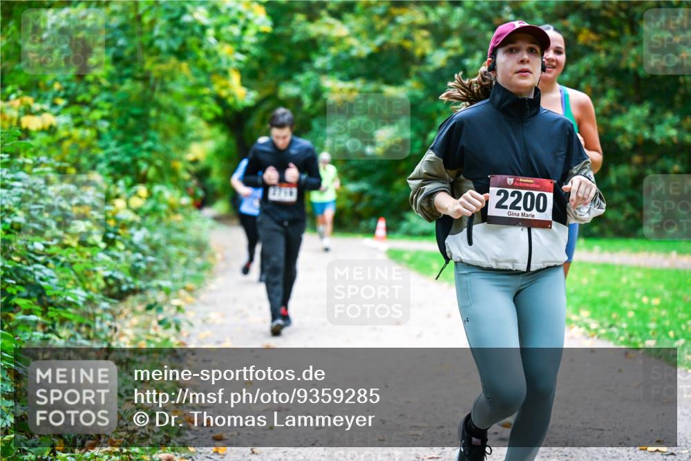 12.10.2025 - Bramfelder Halbmarathon 2025 Dr. Thomas Lammeyer http://msf.ph/oto/9359285 12.10.2025 11:07:36 Laufen 2713, 34, 2200 meine-sportfotos.de