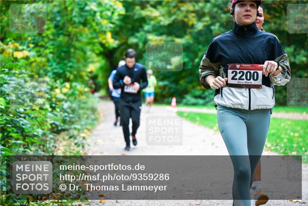 12.10.2025 - Bramfelder Halbmarathon 2025 Dr. Thomas Lammeyer http://msf.ph/oto/9359286 12.10.2025 11:07:36 Laufen 34, 2200 meine-sportfotos.de