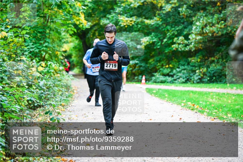 12.10.2025 - Bramfelder Halbmarathon 2025 Dr. Thomas Lammeyer http://msf.ph/oto/9359288 12.10.2025 11:07:37 Laufen 2719, 2638 meine-sportfotos.de