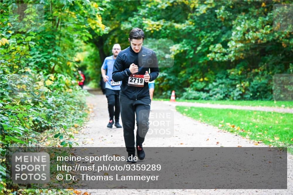 12.10.2025 - Bramfelder Halbmarathon 2025 Dr. Thomas Lammeyer http://msf.ph/oto/9359289 12.10.2025 11:07:37 Laufen 2638, 2719 meine-sportfotos.de