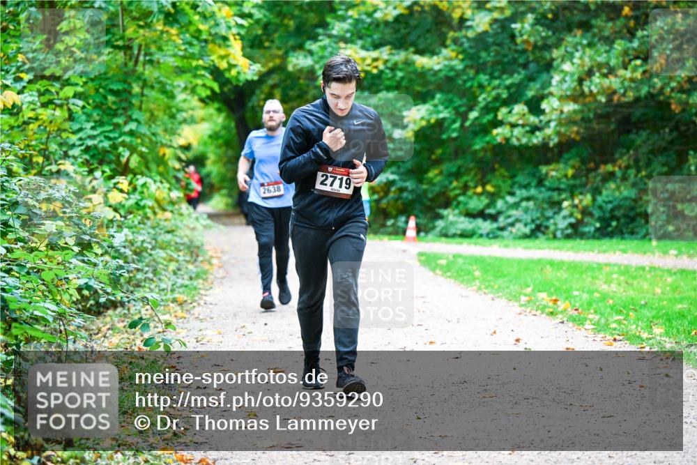 12.10.2025 - Bramfelder Halbmarathon 2025 Dr. Thomas Lammeyer http://msf.ph/oto/9359290 12.10.2025 11:07:37 Laufen 2638, 2719 meine-sportfotos.de