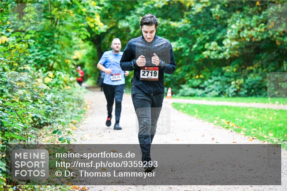 12.10.2025 - Bramfelder Halbmarathon 2025 Dr. Thomas Lammeyer http://msf.ph/oto/9359293 12.10.2025 11:07:38 Laufen 2638, 2719 meine-sportfotos.de