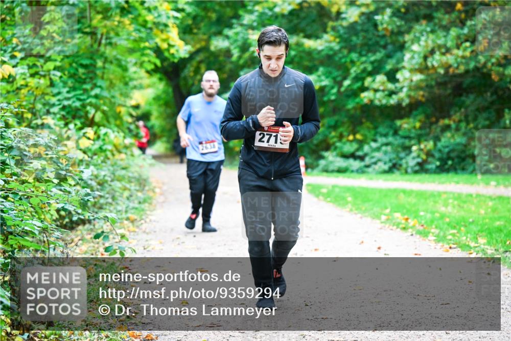 12.10.2025 - Bramfelder Halbmarathon 2025 Dr. Thomas Lammeyer http://msf.ph/oto/9359294 12.10.2025 11:07:38 Laufen 2638, 2719 meine-sportfotos.de
