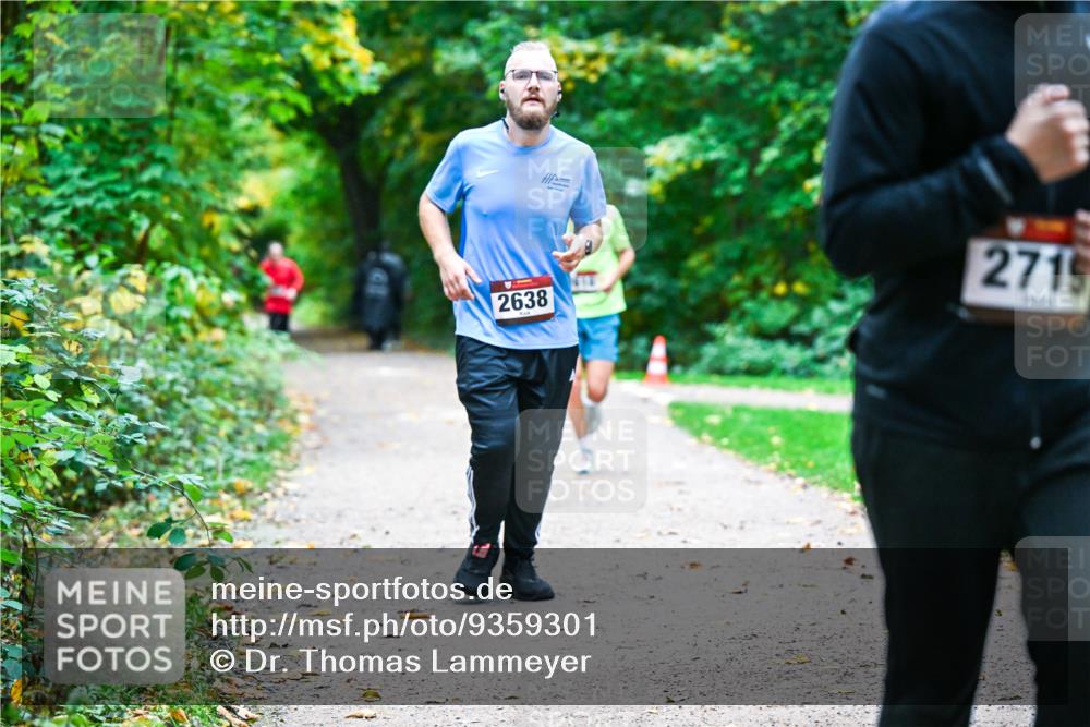 12.10.2025 - Bramfelder Halbmarathon 2025 Dr. Thomas Lammeyer http://msf.ph/oto/9359301 12.10.2025 11:07:39 Laufen 2719, 2638 meine-sportfotos.de