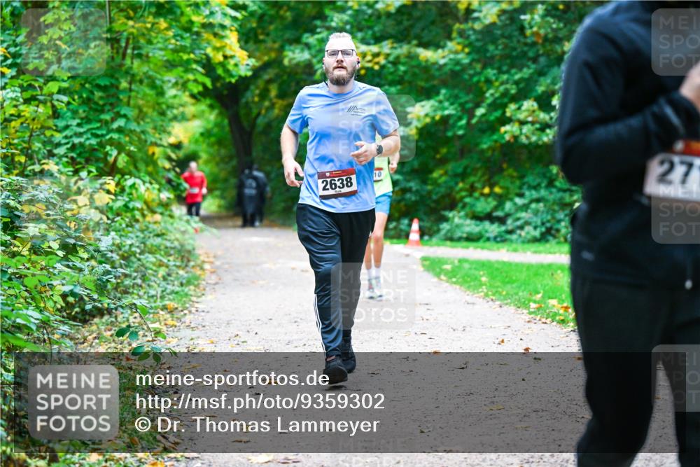 12.10.2025 - Bramfelder Halbmarathon 2025 Dr. Thomas Lammeyer http://msf.ph/oto/9359302 12.10.2025 11:07:39 Laufen 2638, 10, 27 meine-sportfotos.de