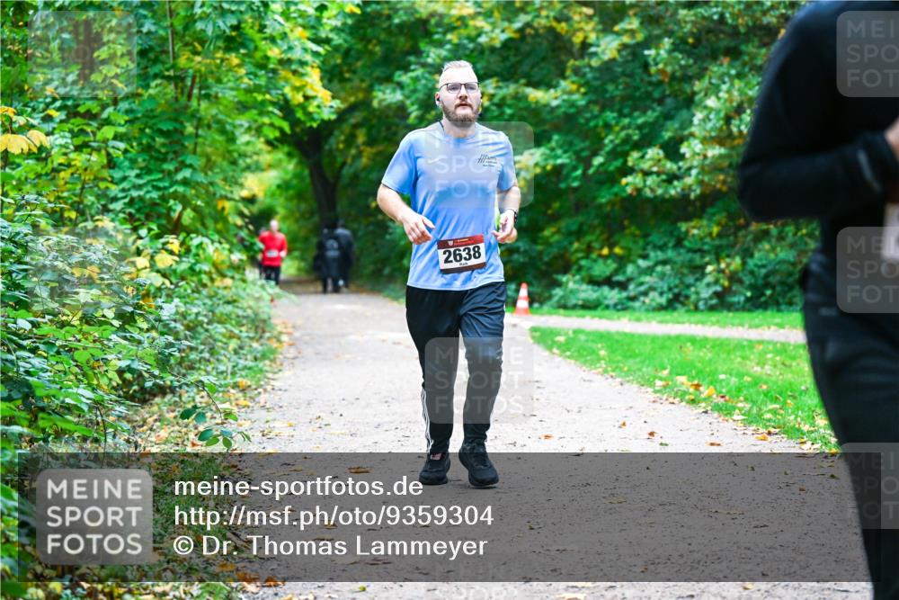 12.10.2025 - Bramfelder Halbmarathon 2025 Dr. Thomas Lammeyer http://msf.ph/oto/9359304 12.10.2025 11:07:40 Laufen 2638 meine-sportfotos.de
