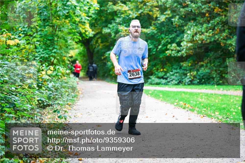 12.10.2025 - Bramfelder Halbmarathon 2025 Dr. Thomas Lammeyer http://msf.ph/oto/9359306 12.10.2025 11:07:40 Laufen 2638 meine-sportfotos.de