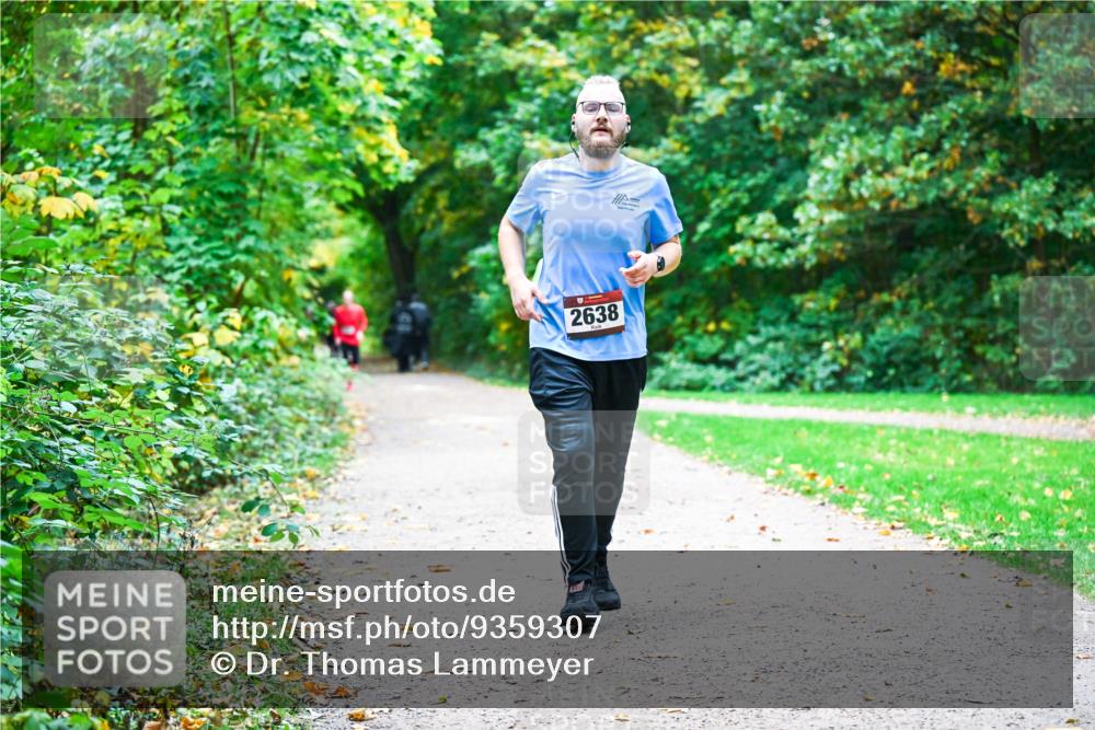 12.10.2025 - Bramfelder Halbmarathon 2025 Dr. Thomas Lammeyer http://msf.ph/oto/9359307 12.10.2025 11:07:40 Laufen 2638 meine-sportfotos.de