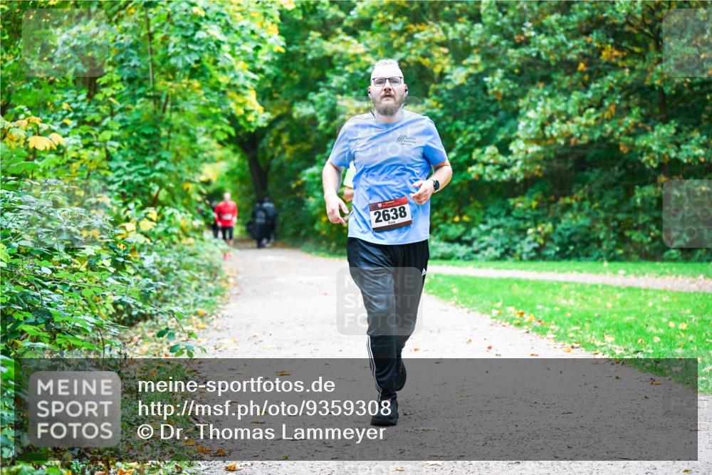 12.10.2025 - Bramfelder Halbmarathon 2025 Dr. Thomas Lammeyer http://msf.ph/oto/9359308 12.10.2025 11:07:40 Laufen 2638 meine-sportfotos.de
