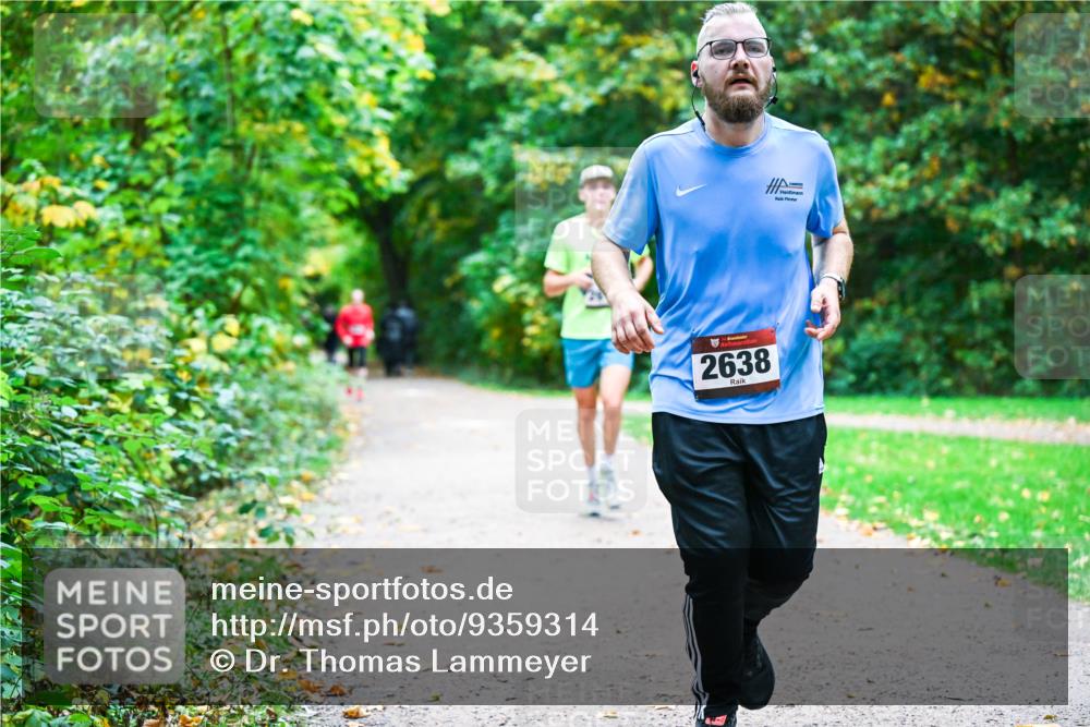 12.10.2025 - Bramfelder Halbmarathon 2025 Dr. Thomas Lammeyer http://msf.ph/oto/9359314 12.10.2025 11:07:41 Laufen 2638 meine-sportfotos.de