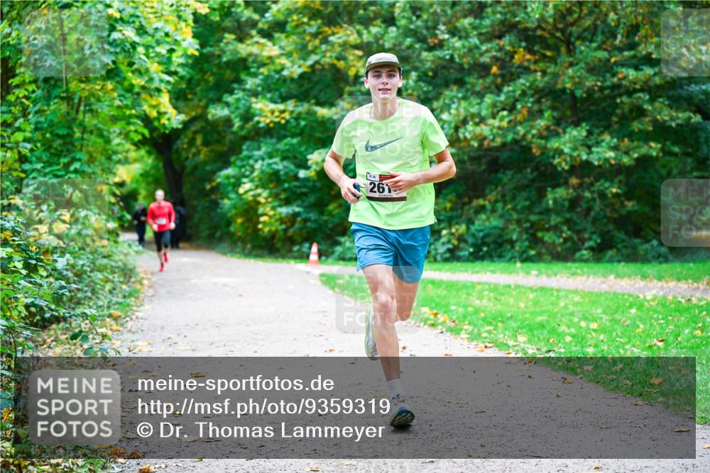 12.10.2025 - Bramfelder Halbmarathon 2025 Dr. Thomas Lammeyer http://msf.ph/oto/9359319 12.10.2025 11:07:42 Laufen 261 meine-sportfotos.de