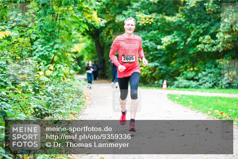 12.10.2025 - Bramfelder Halbmarathon 2025 Dr. Thomas Lammeyer http://msf.ph/oto/9359336 12.10.2025 11:07:49 Laufen 2605 meine-sportfotos.de