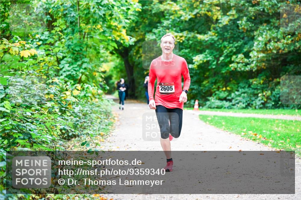 12.10.2025 - Bramfelder Halbmarathon 2025 Dr. Thomas Lammeyer http://msf.ph/oto/9359340 12.10.2025 11:07:49 Laufen 2605 meine-sportfotos.de